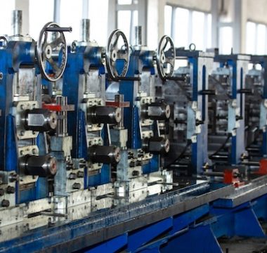 Du besoin client à la machine finie : comment un fabricant orchestre la production ?