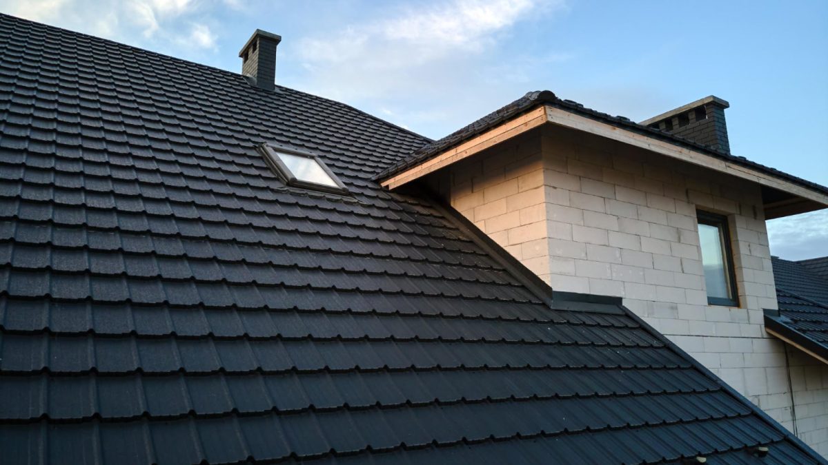 Quelles différences entre couverture, zinguerie et charpente à Toulouse ?