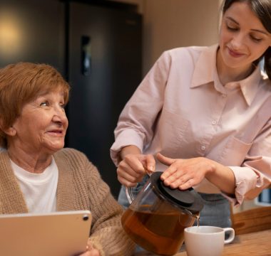 Les avantages d’un service à la personne : confort, sécurité et sérénité au quotidien