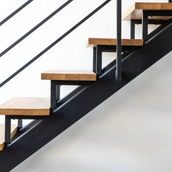 Escalier métal et bois : le mariage parfait entre design et chaleur